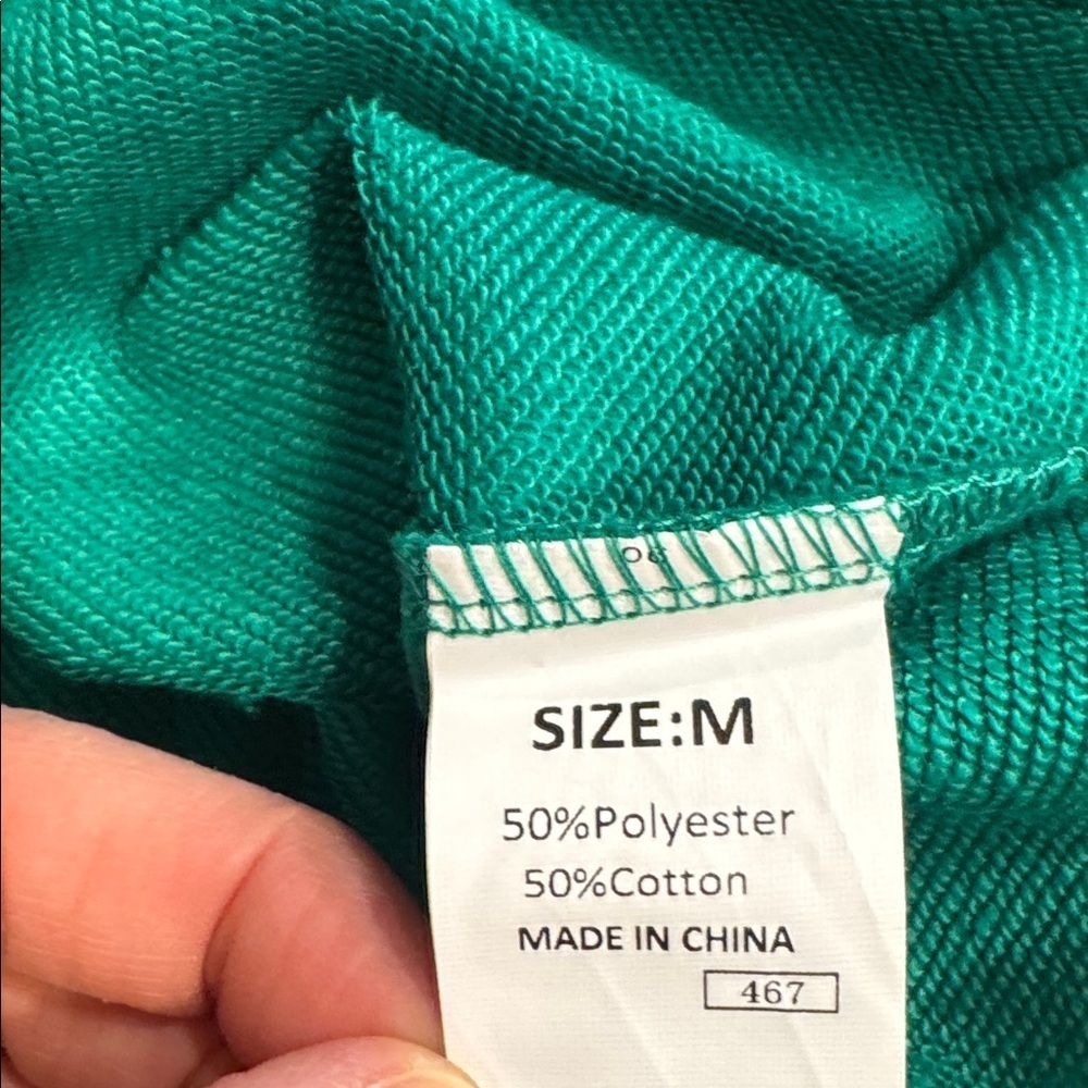 NWT Lucky Shamrock St. Paddy’s Soft Embellished Crewneck Sweatshirt Green Small - Picture 8 of 8